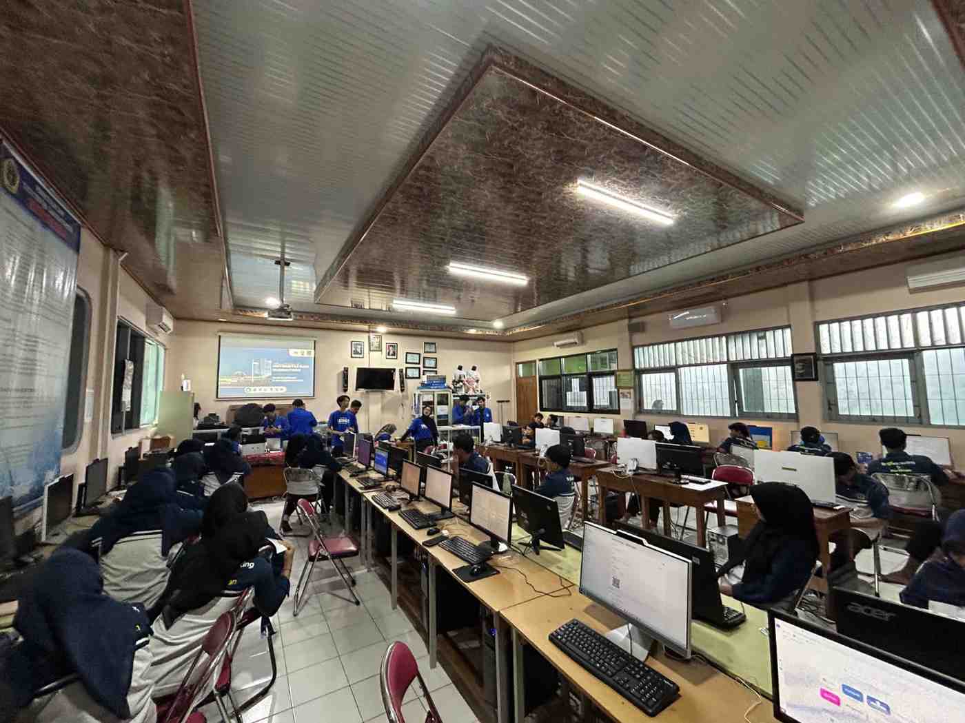 GOES TO SCHOOL BATCH 2